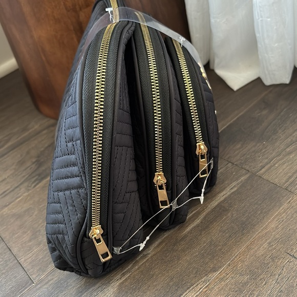 Nollia Cosmetic & Travel 3 pk set,quilted,gold zippers,vinyl interior,easy care - Picture 5 of 13